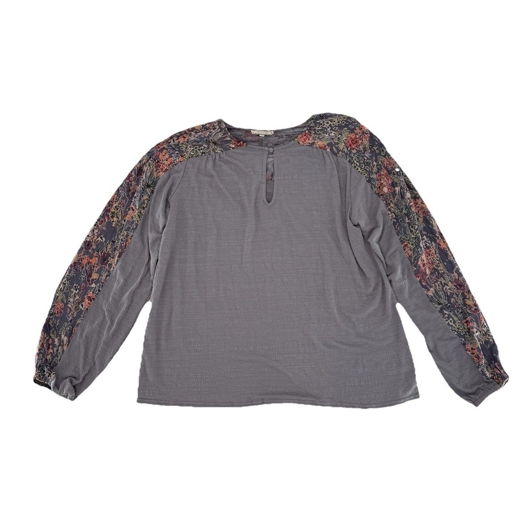 GIMMICKS by BKE Knit Blouse Size L Gray Floral Sheer Sleeve Boho Hippie Western - Picture 3 of 10
